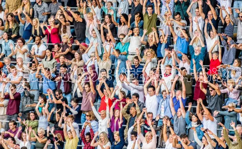 冰上竞技的魅力：运动赛事中的冰球